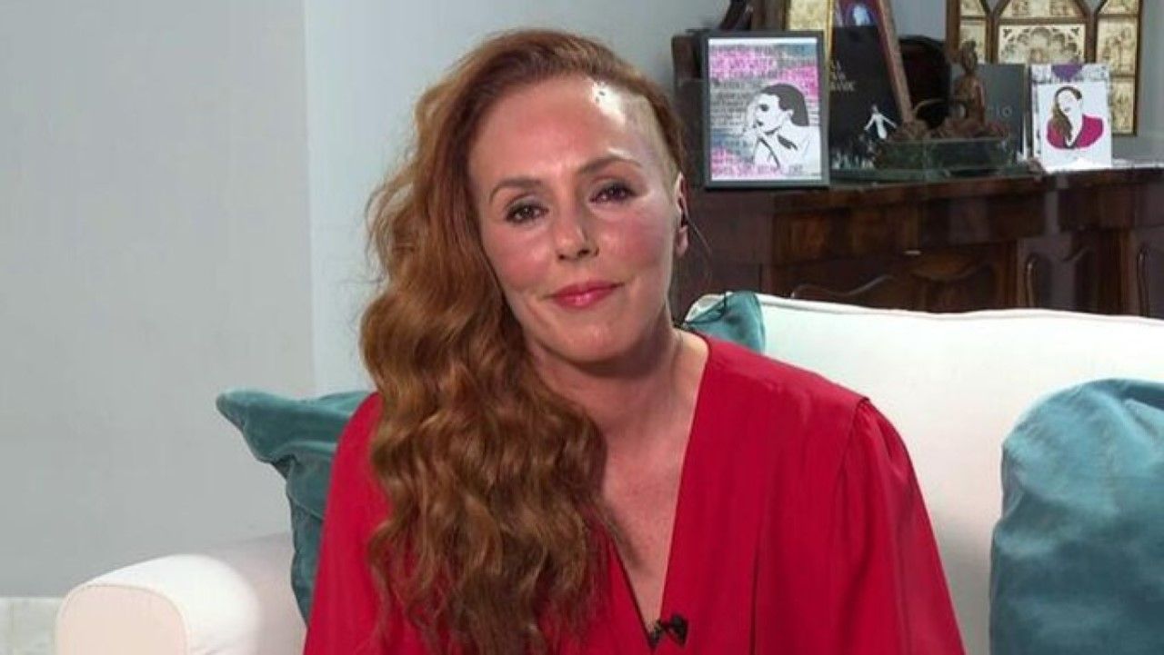 Las imágenes del acto de despedida del buque logístico australiano.Rocío Carrasco intervino ayer desde el salón de su casa, lleno de recuerdos de su madre