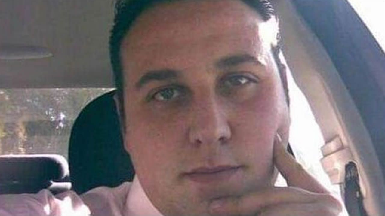 Cola para hacer test gratuitos de covid en la Casa do Mar de Burela