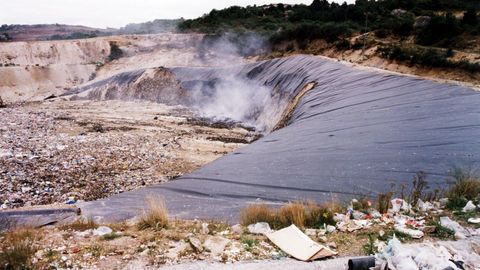 El vertedero de Teixeiro, en 1999