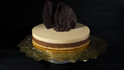 Tarta de chocolate y turrn.