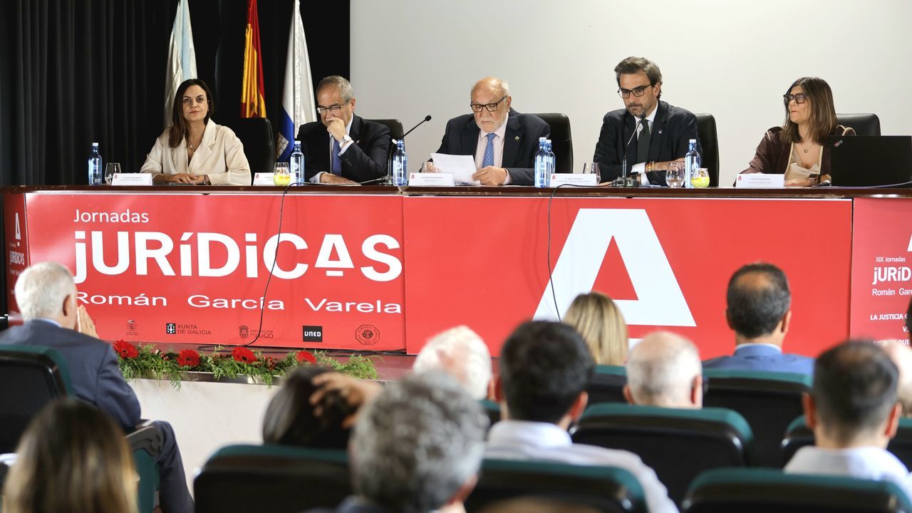 La inauguraci�n de las Jornadas Jur�dicas de Sarria en im�genes.Las jornadas jur�dicas de la villa sarriana se celebran en la Casa da Cultura