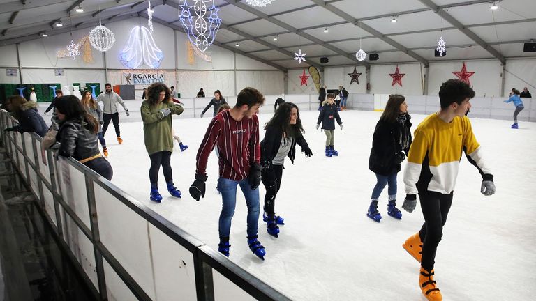 Navidad de Vigo 2025: ¿qué empezará a funcionar el sábado 15 día del encendido?