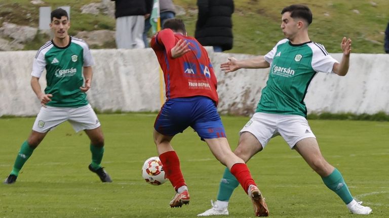 Un Negreira muy efectivo en el segundo tiempo castiga al Burela: 3-0