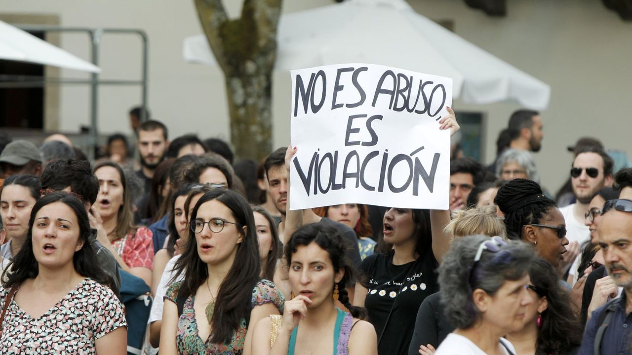 Imagen de archivo de una concentraci&oacute;n en Santiago contra la sentencia de la Manada de Pamplona.