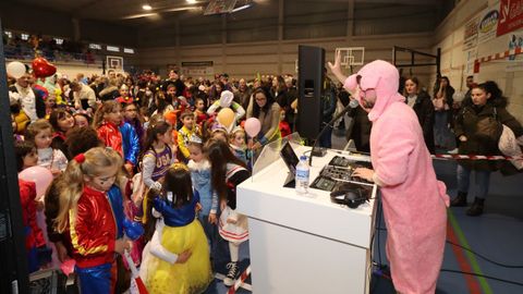Fiesta infantil de carnaval en Boiro