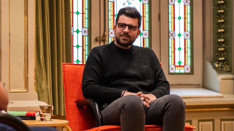 «Lo increíble es que el secuestro del trasatlántico Santa María ocurrió, no hace falta exagerar»