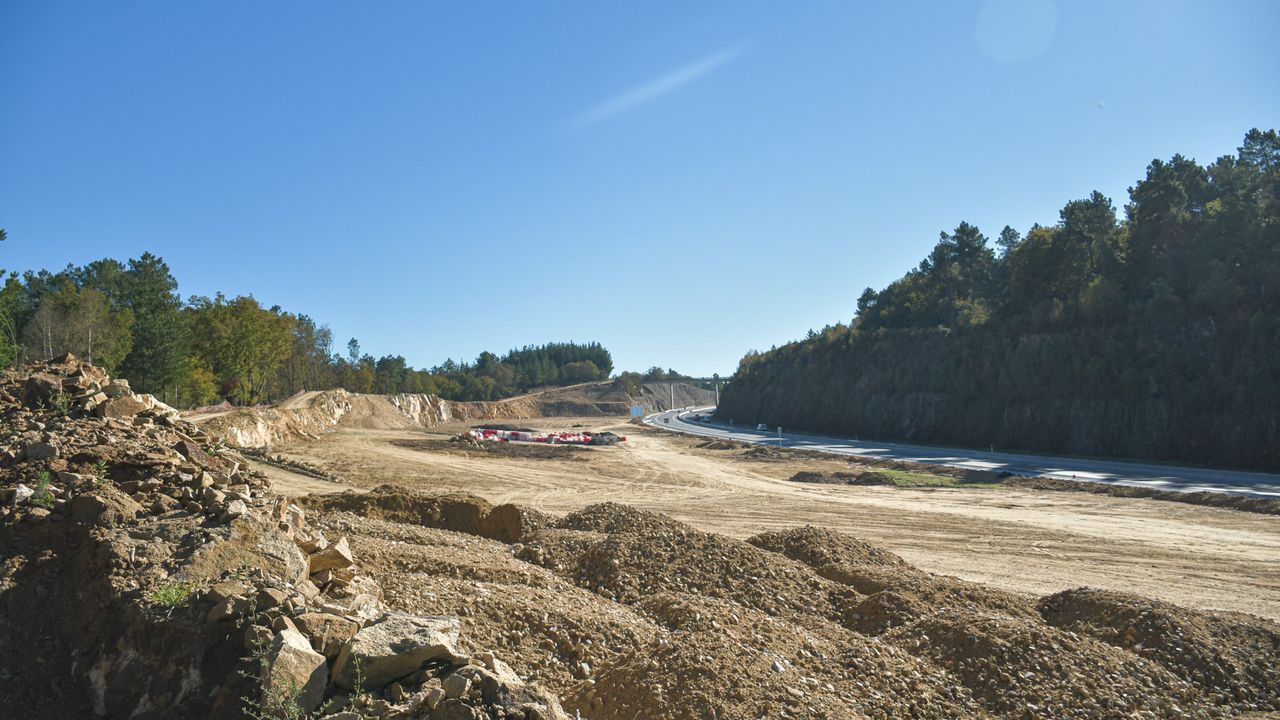 Adrin, Miguel e Alberte son o grupo de rock galego Grilo.