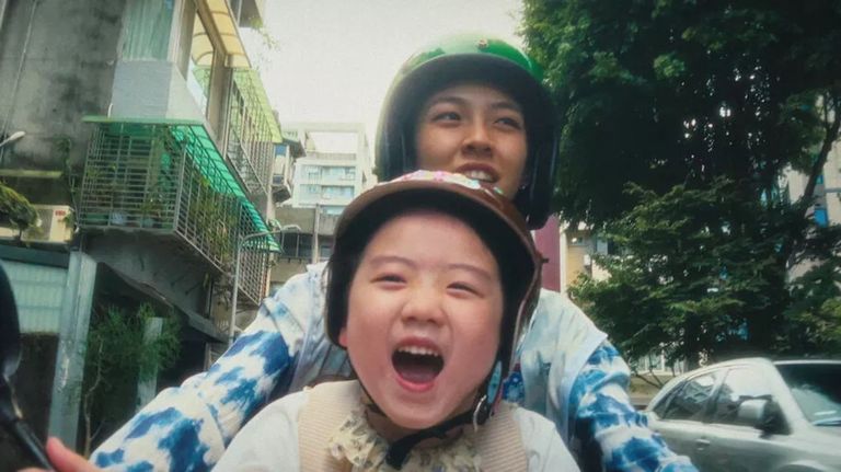 A praza da Pedreira de Pontevedra acolle a proxección do filme taiwanés «A rapaza zurda»