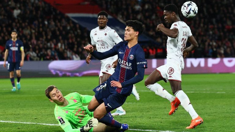 El PSG del nigranés Dro avanza en la Champions tras empatar ante el Mónaco