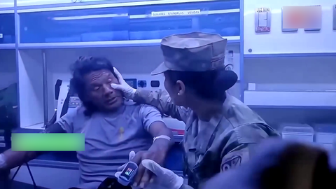 Un pescador peruano vuelve a casa tras 95 d�as perdido en alta mar