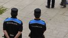 Agentes de la Policía Local vigilan una calle del casco histórico de Monforte