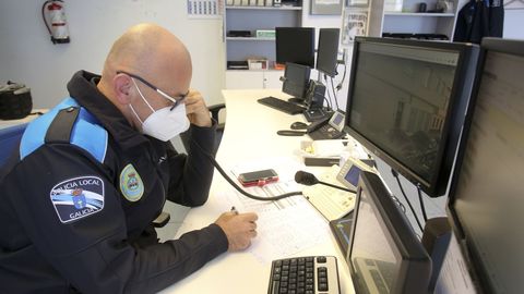 La centralita de la Polica Local de Ferrol recibe numerosas llamadas de ciudadanos para consultar dudas sobre la normas anticovid