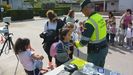 La Guardia Civil de Pontevedra se acerca a los ms pequeos en Ponte Caldelas