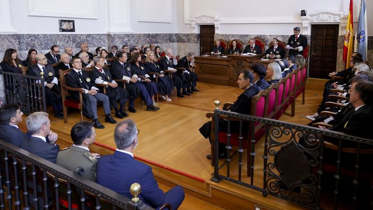 Los órganos de violencia contra la mujer recibieron 22 denuncias al día, un 6,6 % más que el año pasado