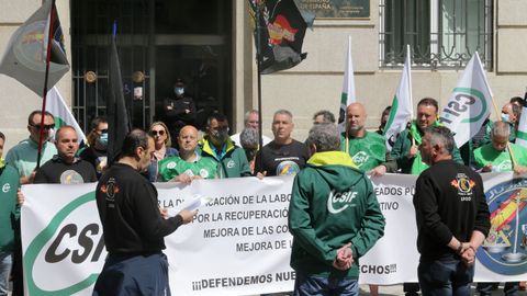 CSIF y Jupol pidieron mejoras laborales frente a la Subdelegación del Gobierno en Lugo.