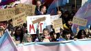 Manifestación del colectivo transgénero en Santiago para exigir la aprobación de la nueva ley
