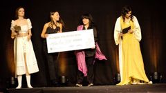 La artista recibi el cheque durante la gala celebrada en el Gais.