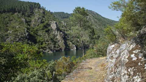 Otro tramo del camino de Castro de Abaixo a A Cubela