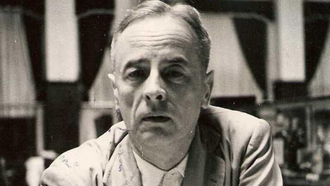 El escritor Witold Gombrowicz (Maloszyce, Polonia, 1904-Vence, Francia, 1969), retratado en su querido caf� Rex de Buenos Aires.