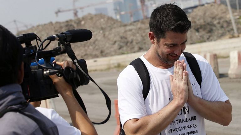 Manuel Santos, un español que consiguió, después de un largo proceso, que la justicia tailandesa le concediera a él y a su pareja la custodia de su hija subrogada