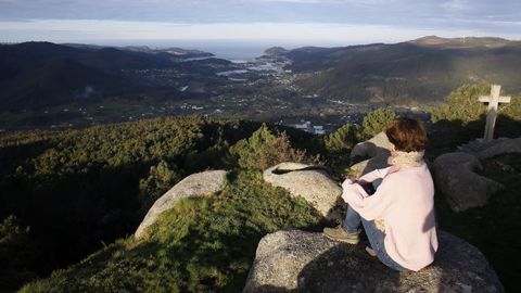 Vista de la ra de Viveiro y la desembocadura del ro Landro desde el mirador del monte Castelo, en Landrove.