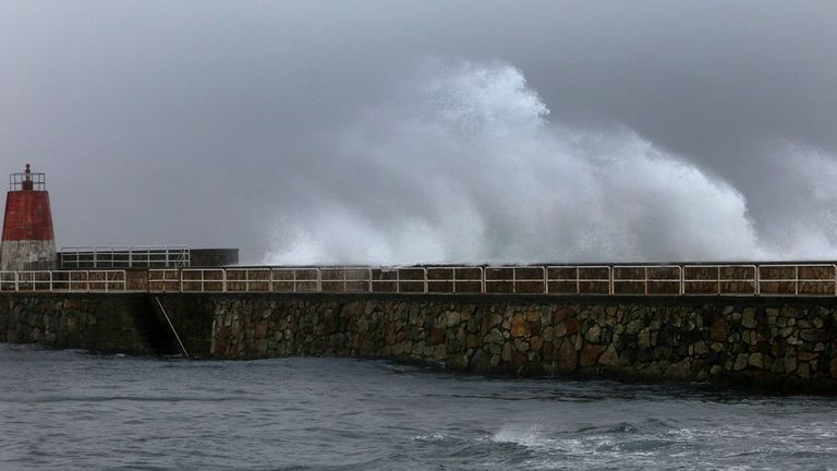 Fuerte oleaje en la costa gallega