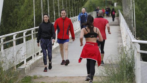 Gente haciendo deporte o paseando en Ourense