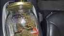 Tarro con marihuana localizado en el interior de un camión detectado por la Guardia Civil de Ourense