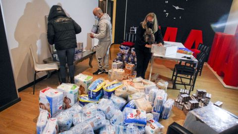 Cites Ferrol cedió su local para almacenar parte del material donado por asociaciones y particulares