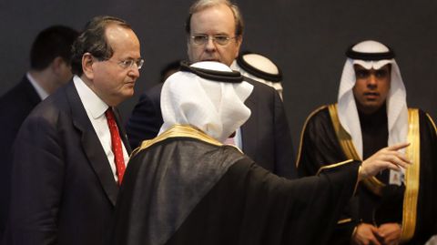 Jos Manuel Revuelta, a la izquierda, en Arabia Saud
