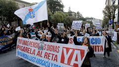 Abogados y procuradores se manifestaron este viernes en Santiago.