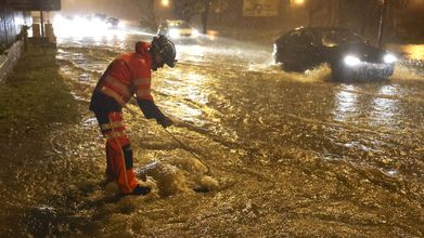Inundaciones en la avenida del Mar en Caranza, en Ferrol
