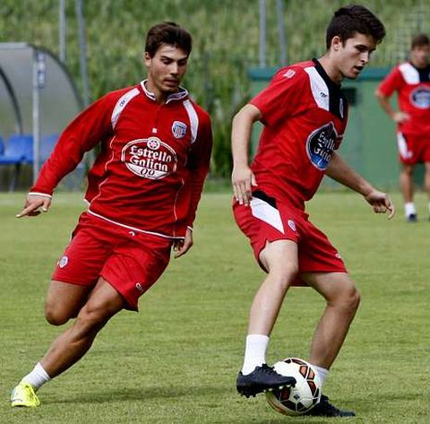 Luis Fernndez y lvaro Pea, durante un entrenamiento celebrado en A Campia. 