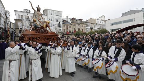 Procesin del Va Lucis en el Domingo de Resurreccin de la Semana Santa Internacional de Viveiro del ao pasado