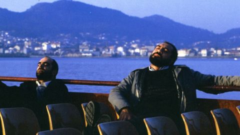 Los protagonistas de «Los lunes al sol» en el barco que une Vigo con las Cíes.