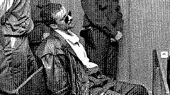 Pombo da Silva, poco antes de iniciar un juicio en la Audiencia Provincial de Pontevedra en 1994 acusado de amenazar de muerte a cuatro magistrados.