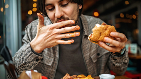 Se suele recomendar dedicar entre 20 minutos y media hora a cada comida.