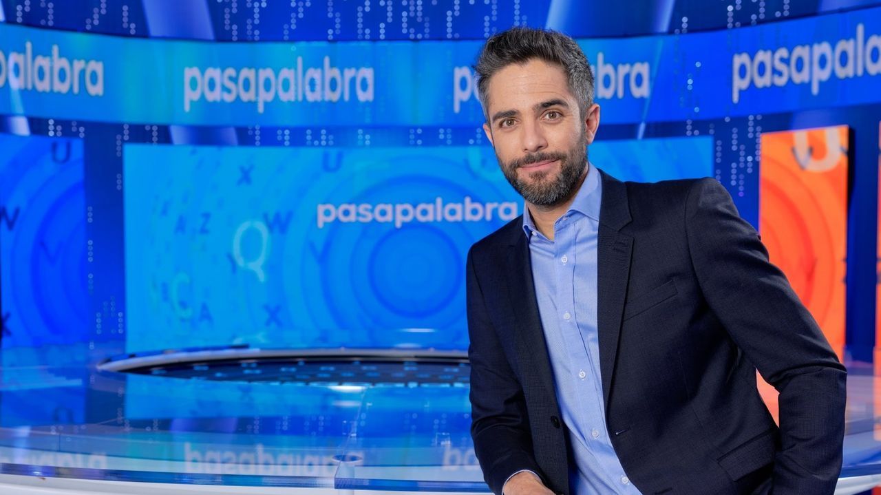 Playas en la provincia de A Coru&ntilde;a.El ministro de Cultura y Deporte, Jos&eacute; Manuel Rodr&iacute;guez Uribes