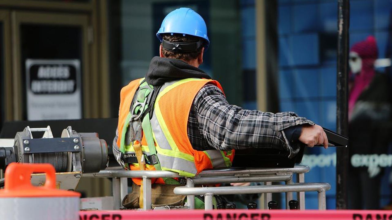 Terrazas llenas en el primer d�a de la primavera gallega.Obrero