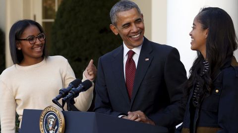 La familia Obama protazoniz el tradicional indulto al pavo. 