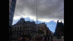 Colocan el mastil de la bandera de Espaa gigante en el centro de Oviedo