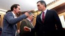 Iglesias habla con Sánchez tras la firma del acuerdo del Gobierno de coalición el pasado enero