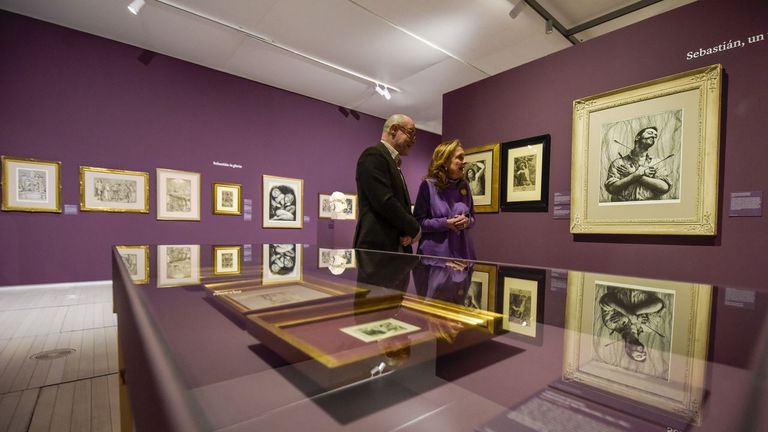El fin de la Semana Santa en Pontevedra coincide con la clausura de las exposiciones sobre San Sebastián y la fotografía del XIX