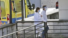 Exterior del hospital Montecelo, en Pontevedra, donde este martes hay 19 pacientes covid ingresados en planta y 3 graves en la uci