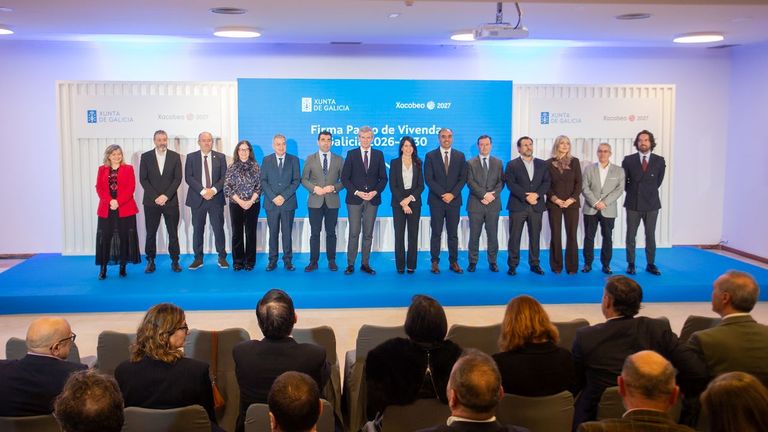 Firman en Pontevedra el Pacto de Vivenda de Galicia que movilizará dos mil millones para llegar a 10.000 viviendas públicas en cuatro años