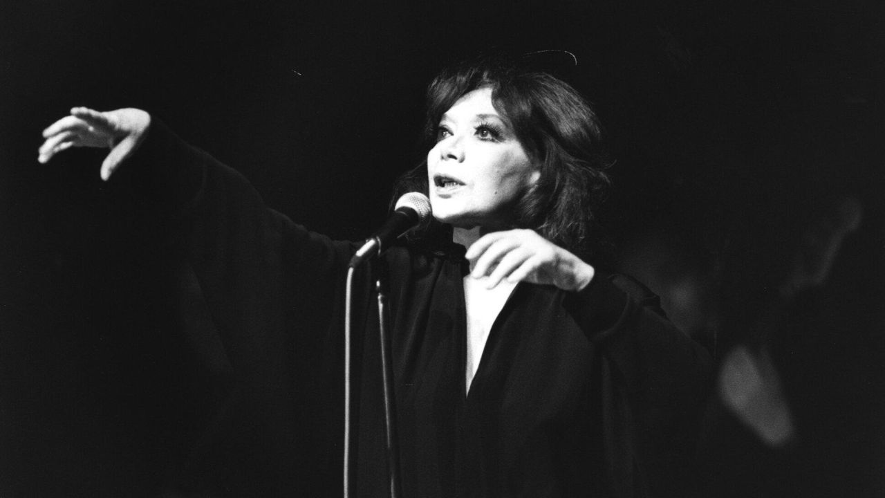 La cantante y actriz Juliette Gréco