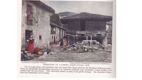 Una de las pginas del reportaje sobre Asturias de la revista National Geographic de enero de 1931