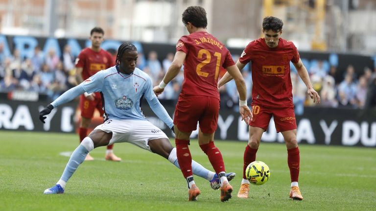 El lateral zurdo Jesús Vázquez, del Valencia, relacionado con el Celta