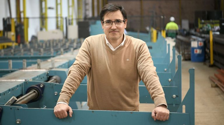 Manuel García, administrador de Hierros Diego: «Suministramos al Zendal, al Camp Nou, a Balaídos y para un puente en Canadá»