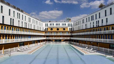 Las piscinas de París de los 3.300 euros al año